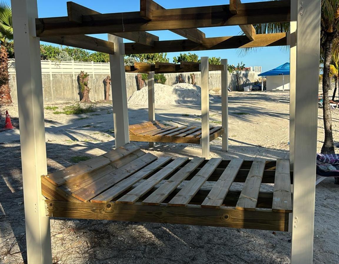 Studio Le Titoune Acces Plage St-Francois Avec Reservoir D'Eau Automatique Saint-Francois  Exterior photo